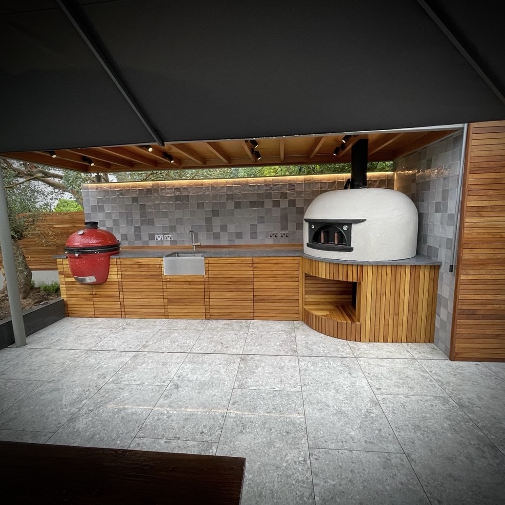 Maida Vale outdoor kitchen sink and worktop