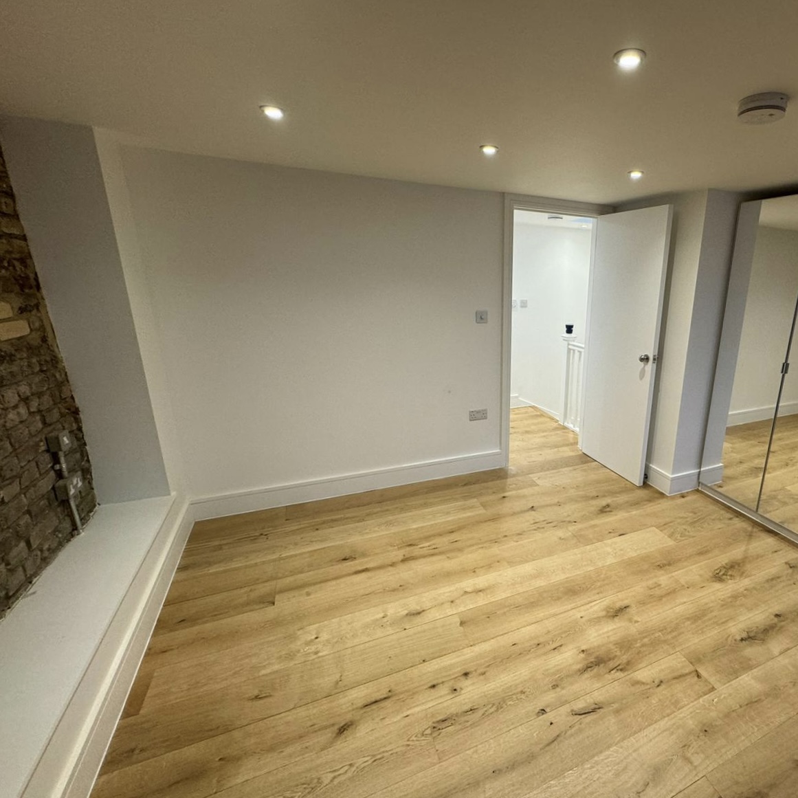 Pimlico loft room
