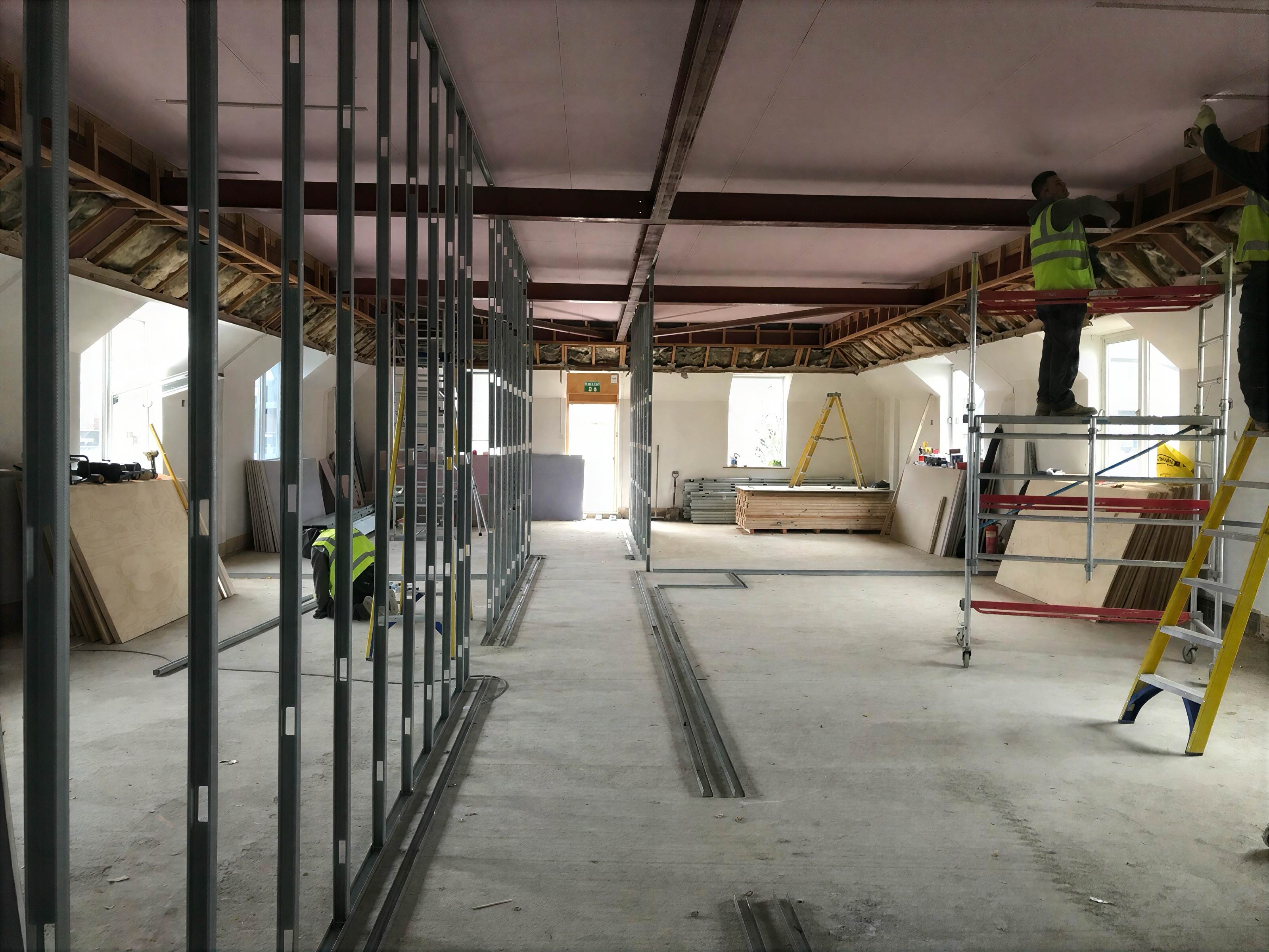 The Exchange SFS partitions and drylining under construction